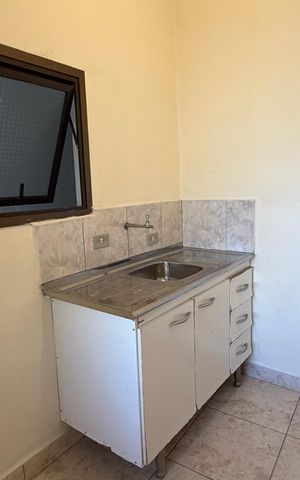 Casa para alugar com 48m², 1 quarto e sem vaga