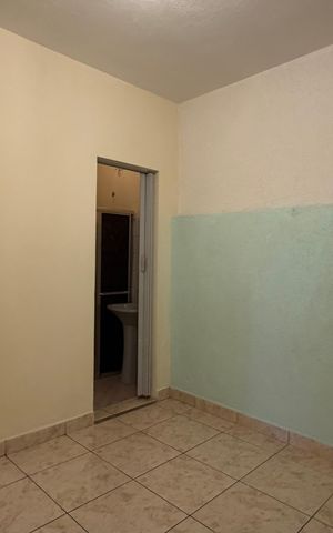 Casa para alugar com 48m², 1 quarto e sem vaga
