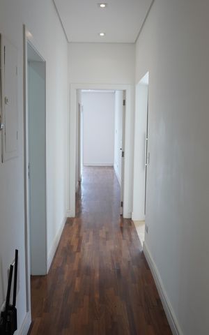 Casa de condomínio à venda com 217m², 2 quartos e 4 vagasAcesso Aos Quartos