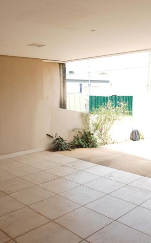 Casa de condomínio à venda com 217m², 2 quartos e 4 vagasGaragem