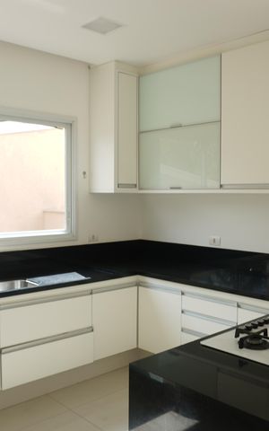 Casa de condomínio à venda com 217m², 2 quartos e 4 vagasCozinha