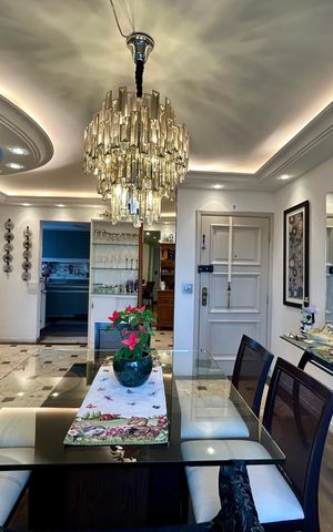 Apartamento à venda com 164m², 3 quartos e 2 vagas Apartamento à venda com 164m², 3 quartos e 2 vagasSala