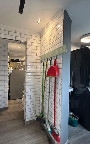 Apartamento à venda com 164m², 3 quartos e 2 vagas Apartamento à venda com 164m², 3 quartos e 2 vagasLavanderia