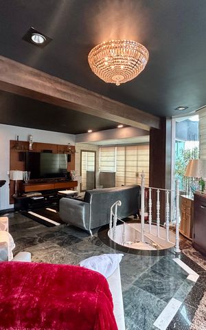 Apartamento à venda com 164m², 3 quartos e 2 vagas Apartamento à venda com 164m², 3 quartos e 2 vagasCobertura