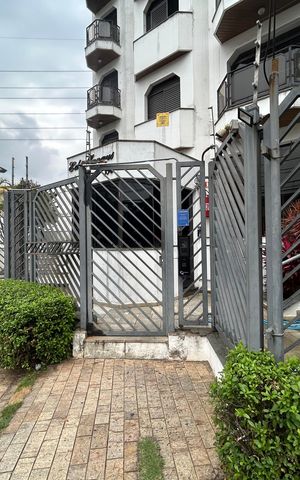 Apartamento à venda com 164m², 3 quartos e 2 vagas Apartamento à venda com 164m², 3 quartos e 2 vagasFachada