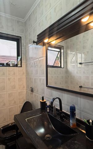 Casa à venda com 150m², 3 quartos e 1 vagaBanheiro