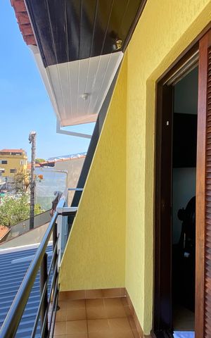 Casa à venda com 181m², 3 quartos e 2 vagasSuíte - Varanda