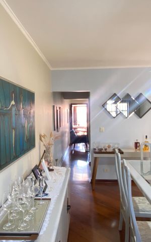 Casa à venda com 181m², 3 quartos e 2 vagasSala  - Corredor