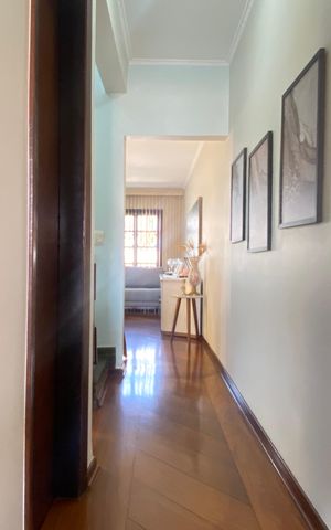 Casa à venda com 181m², 3 quartos e 2 vagasSala  - Corredor