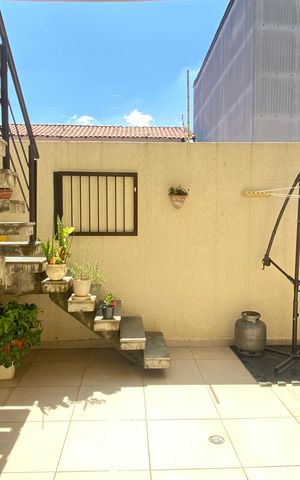 Casa à venda com 181m², 3 quartos e 2 vagasÁrea de Serviço - Área externa