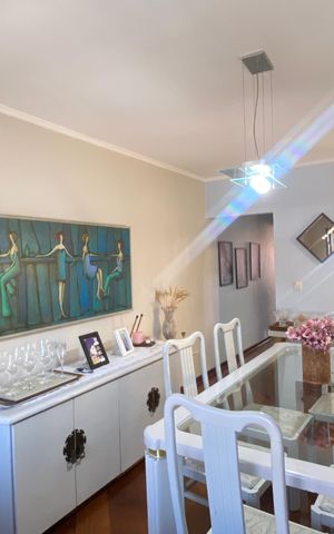Casa à venda com 181m², 3 quartos e 2 vagasSala  - Corredor