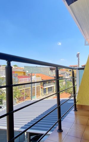 Casa à venda com 181m², 3 quartos e 2 vagasSuíte - Varanda