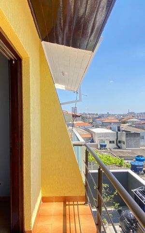 Casa à venda com 181m², 3 quartos e 2 vagasQuarto 3 - Varanda