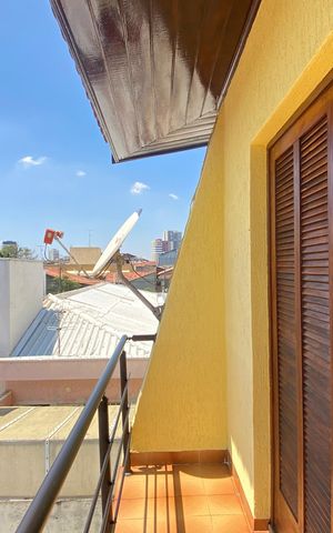 Casa à venda com 181m², 3 quartos e 2 vagasQuarto 3 - Varanda