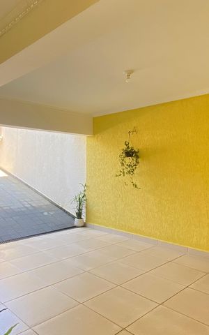 Casa à venda com 181m², 3 quartos e 2 vagasÁrea externa - Garagem 