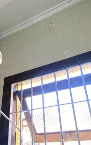 Casa à venda com 181m², 3 quartos e 2 vagasBanheiro 2