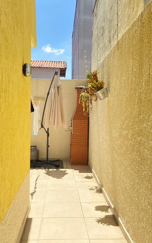 Casa à venda com 181m², 3 quartos e 2 vagasÁrea externa