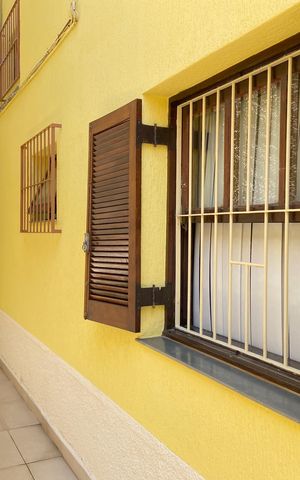 Casa à venda com 181m², 3 quartos e 2 vagasÁrea externa