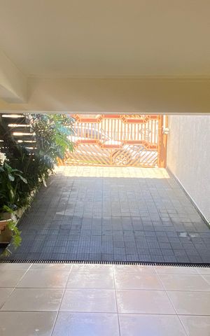 Casa à venda com 181m², 3 quartos e 2 vagasÁrea externa - Garagem 