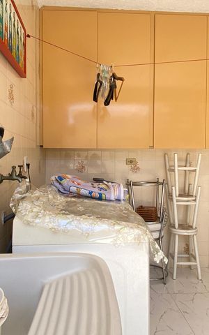 Casa à venda com 181m², 3 quartos e 2 vagasÁrea de Serviço - Área externa