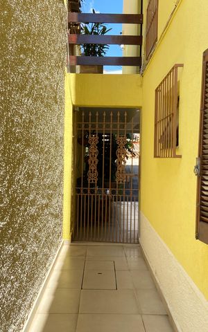 Casa à venda com 181m², 3 quartos e 2 vagasÁrea externa
