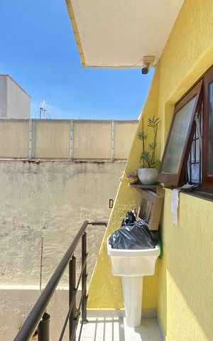 Casa à venda com 181m², 3 quartos e 2 vagasVaranda