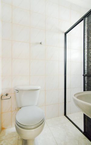 Casa para alugar com 75m², 3 quartos e 2 vagasBanheiro da Suíte