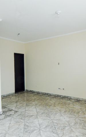 Casa para alugar com 75m², 3 quartos e 2 vagasSala