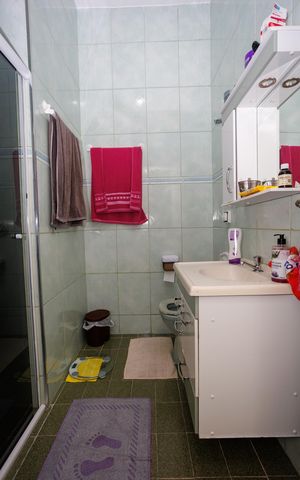 Casa à venda com 100m², 3 quartos e 1 vaga Casa à venda com 100m², 3 quartos e 1 vagaBanheiro