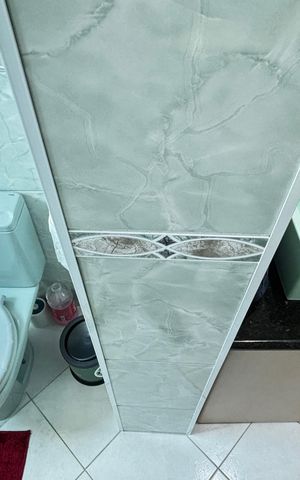 Apartamento à venda com 55m², 2 quartos e 1 vaga Apartamento à venda com 55m², 2 quartos e 1 vagaBanheiro