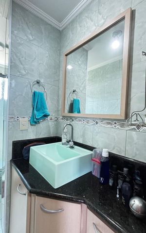 Apartamento à venda com 55m², 2 quartos e 1 vaga Apartamento à venda com 55m², 2 quartos e 1 vagaBanheiro