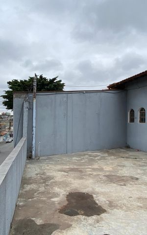 Casa para alugar com 189m², 3 quartos e 3 vagas Casa para alugar com 189m², 3 quartos e 3 vagasVaranda