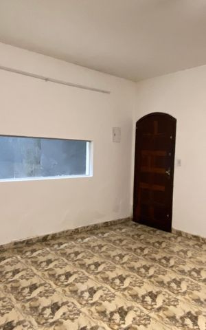 Casa para alugar com 189m², 3 quartos e 3 vagas Casa para alugar com 189m², 3 quartos e 3 vagasSala