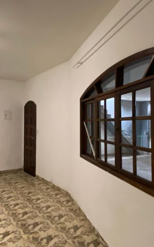 Casa para alugar com 189m², 3 quartos e 3 vagas Casa para alugar com 189m², 3 quartos e 3 vagasSala