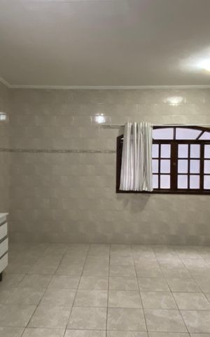 Casa para alugar com 189m², 3 quartos e 3 vagas Casa para alugar com 189m², 3 quartos e 3 vagasCozinha