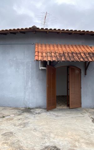 Casa para alugar com 189m², 3 quartos e 3 vagas Casa para alugar com 189m², 3 quartos e 3 vagasVaranda