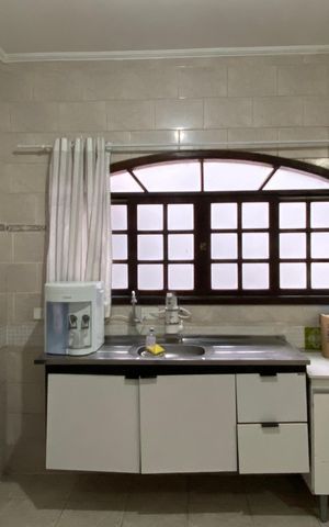 Casa para alugar com 189m², 3 quartos e 3 vagas Casa para alugar com 189m², 3 quartos e 3 vagasCozinha