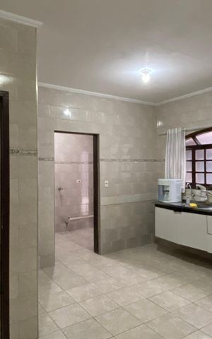 Casa para alugar com 189m², 3 quartos e 3 vagas Casa para alugar com 189m², 3 quartos e 3 vagasCozinha