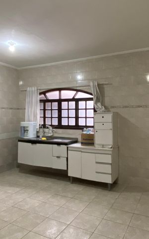 Casa para alugar com 189m², 3 quartos e 3 vagas Casa para alugar com 189m², 3 quartos e 3 vagasCozinha