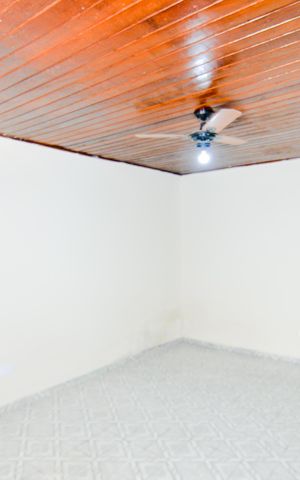 Casa para alugar com 83m², 1 quarto e 2 vagasQuarto
