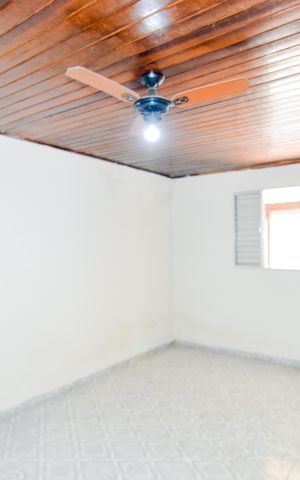 Casa para alugar com 83m², 1 quarto e 2 vagasQuarto