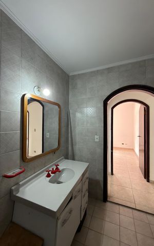 Casa para alugar com 400m², 3 quartos e 10 vagasBanheiro Social