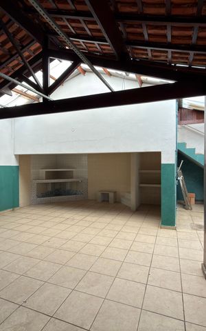 Casa para alugar com 400m², 3 quartos e 10 vagasEspaço Gourmet e Área de Serviço 
