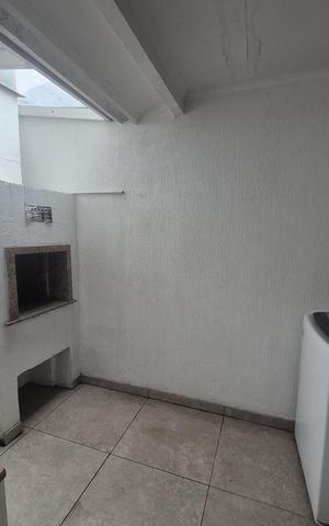 Casa de condomínio à venda com 98m², 3 quartos e 1 vaga Casa de condomínio à venda com 98m², 3 quartos e 1 vagaÁrea de serviço