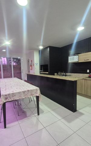 Casa de condomínio à venda com 98m², 3 quartos e 1 vaga Casa de condomínio à venda com 98m², 3 quartos e 1 vagaÁrea de Lazer