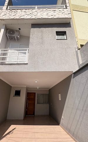 Casa à venda com 151m², 2 quartos e 2 vagas Casa à venda com 151m², 2 quartos e 2 vagasGaragem