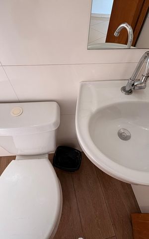 Casa à venda com 151m², 2 quartos e 2 vagas Casa à venda com 151m², 2 quartos e 2 vagasBanheiro da suíte 2