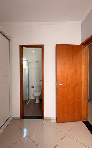 Casa à venda com 151m², 2 quartos e 2 vagas Casa à venda com 151m², 2 quartos e 2 vagasSuite 1