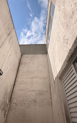 Casa à venda com 151m², 2 quartos e 2 vagas Casa à venda com 151m², 2 quartos e 2 vagasJardim de inverno