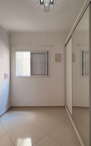 Casa à venda com 151m², 2 quartos e 2 vagas Casa à venda com 151m², 2 quartos e 2 vagasSuite 1